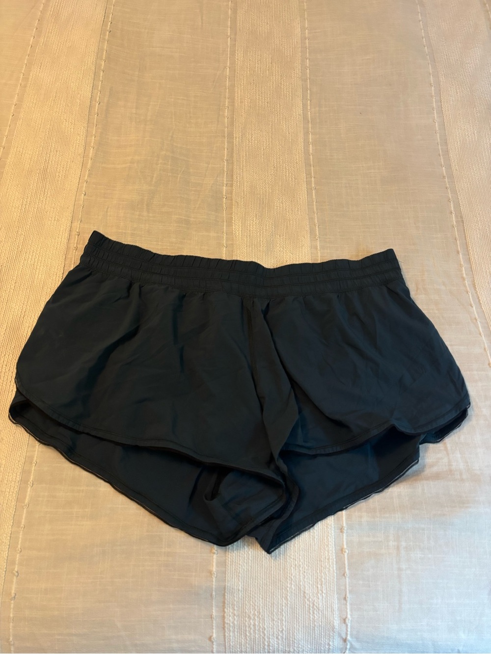 LULU LEMON Women’s DARK GREEN Layered Athletic Shorts